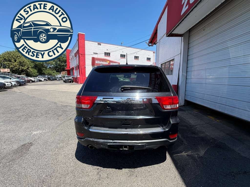 Used 2011 Jeep Grand Cherokee Limited w/ Luxury Group II AWD/4WD image 9