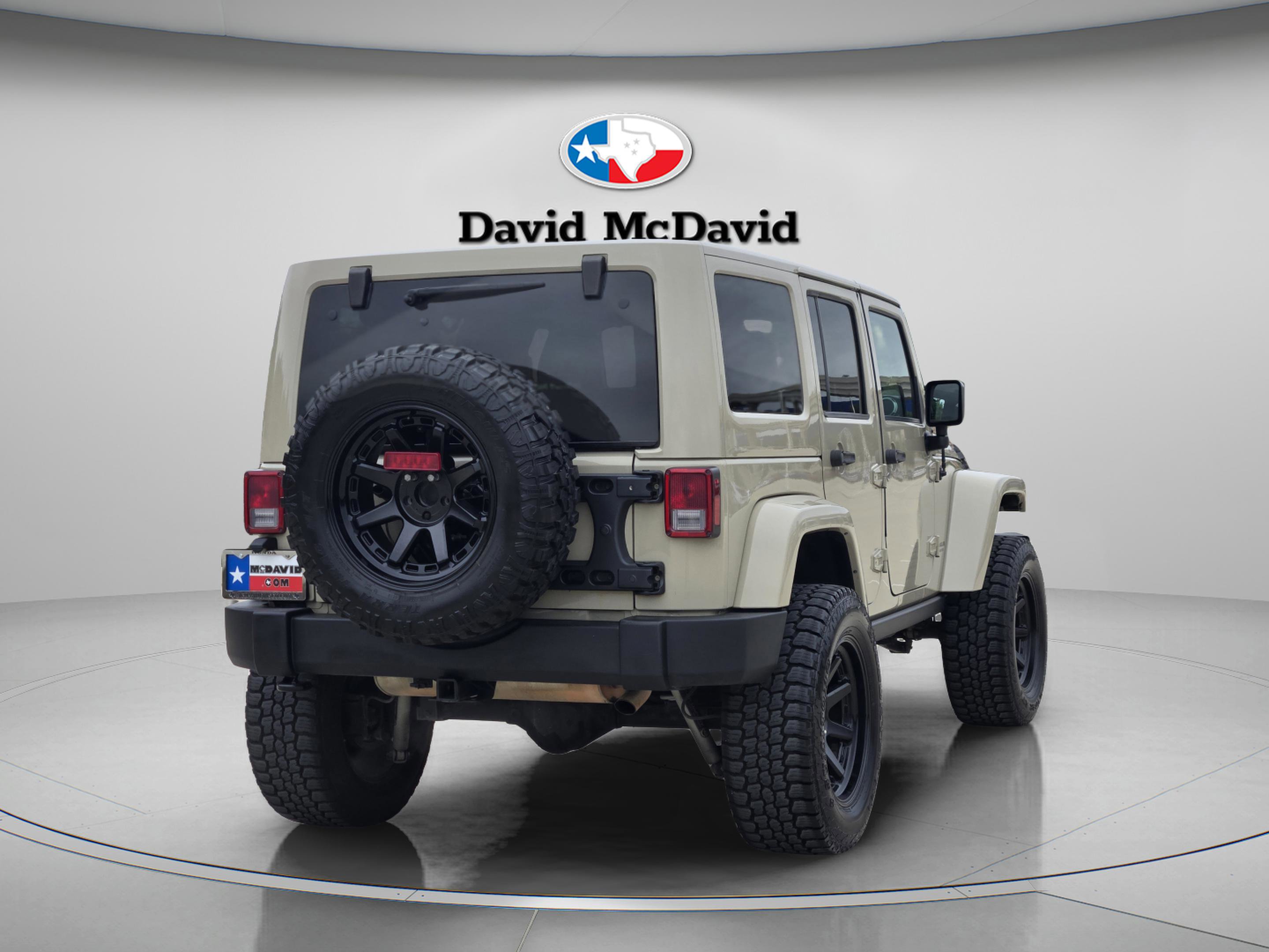 Used 2017 Jeep Wrangler Unlimited Rubicon w/ Connectivity Group AWD/4WD image 6