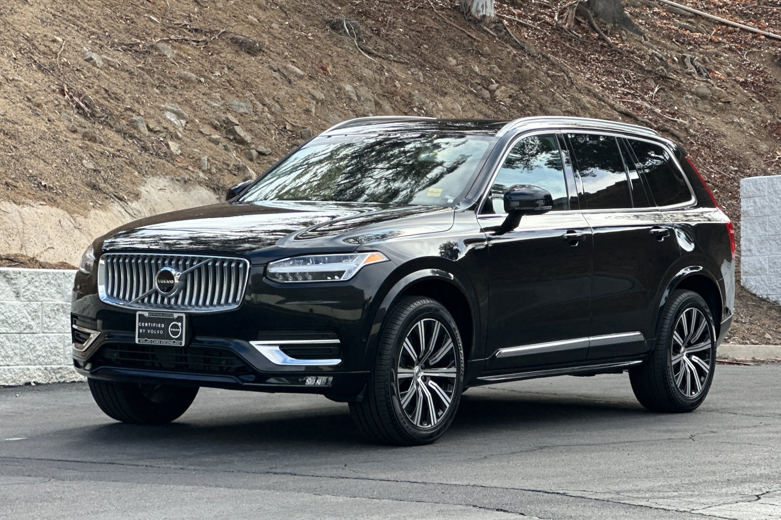 Certified 2025 Volvo XC90 B6 Plus AWD/4WD image 9