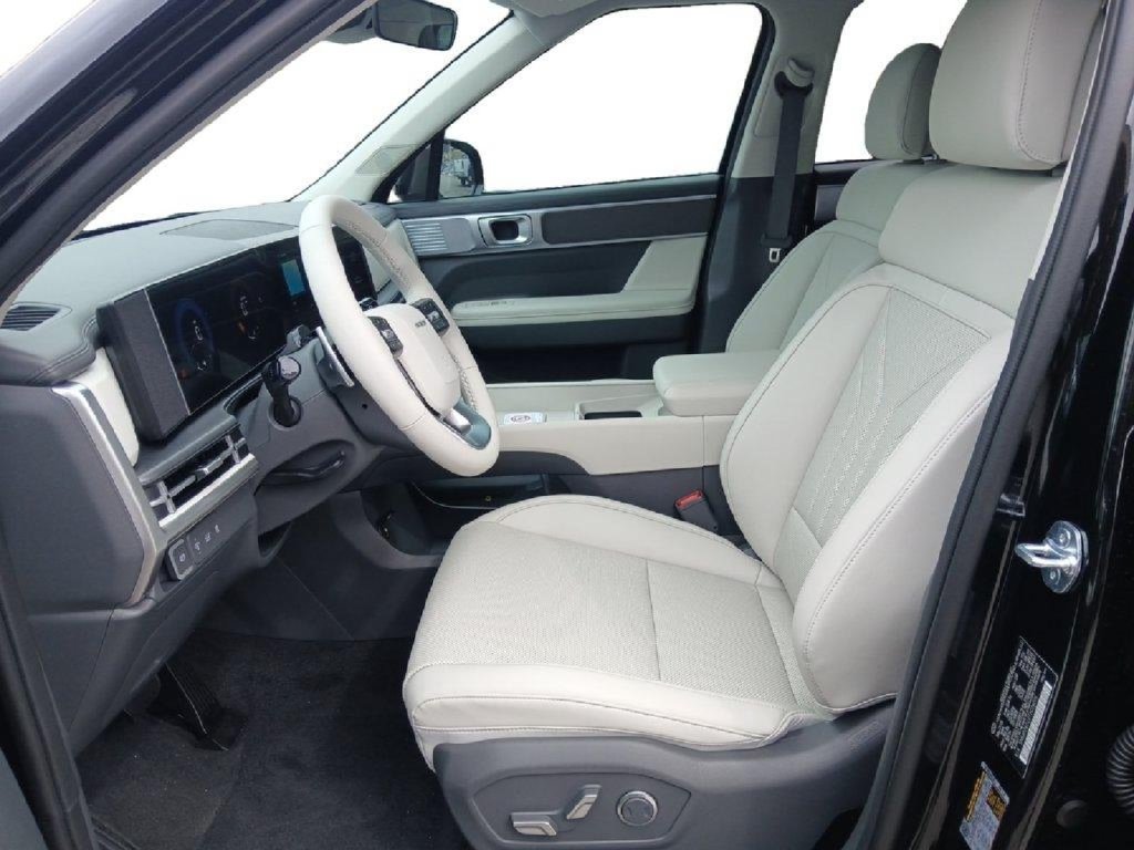 New 2026 Hyundai Santa Fe SEL FWD image 9