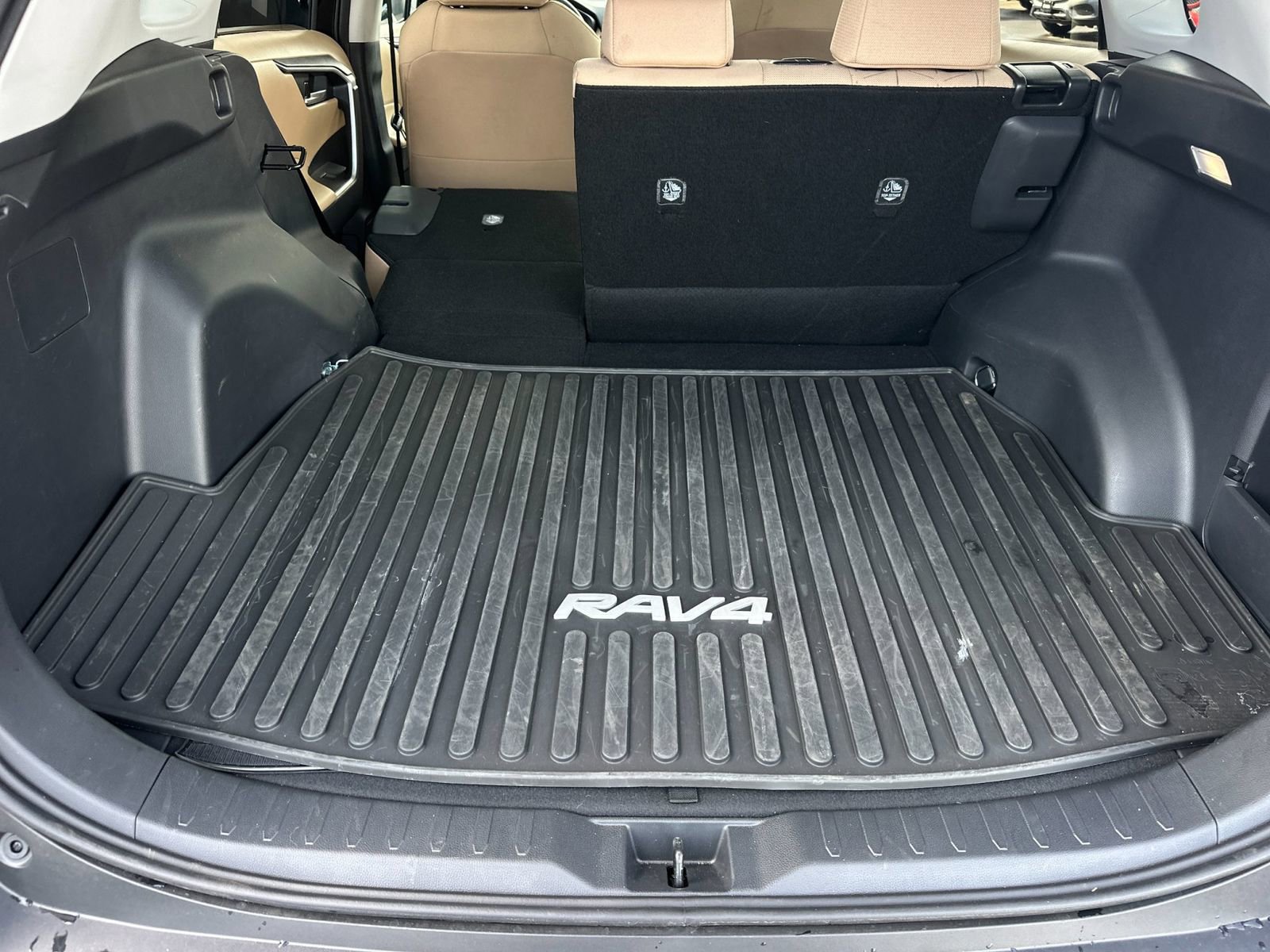 Used 2025 Toyota RAV4 XLE w/ Convenience Package AWD/4WD image 16