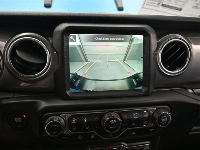 Used 2021 Jeep Gladiator Overland image 35