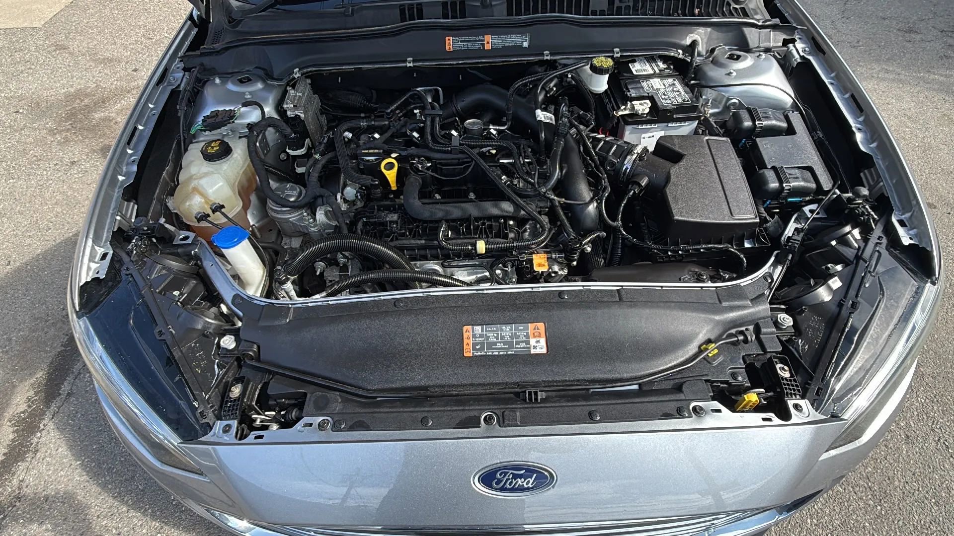 Used 2020 Ford Fusion SE image 24