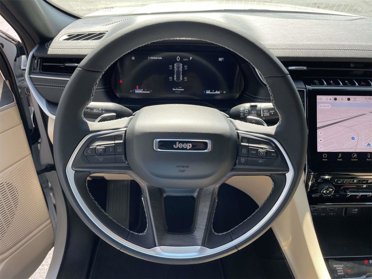 New 2025 Jeep Grand Cherokee Limited w/ Luxury Tech Group II image 35