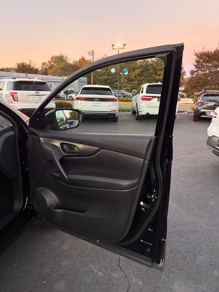 Used 2021 Nissan Rogue Sport S AWD/4WD image 21