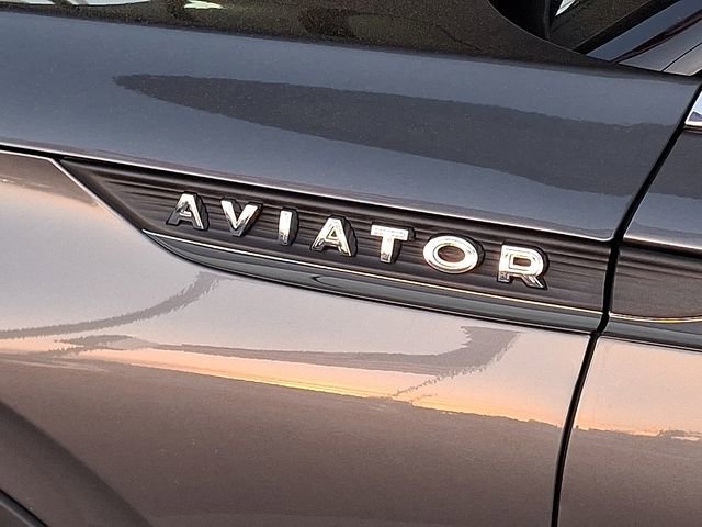 Certified 2025 Lincoln Aviator Reserve w/ Equipment Group 201A image 27
