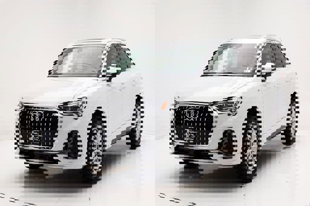 Used 2022 Audi Q3 2.0T Premium Plus image 2