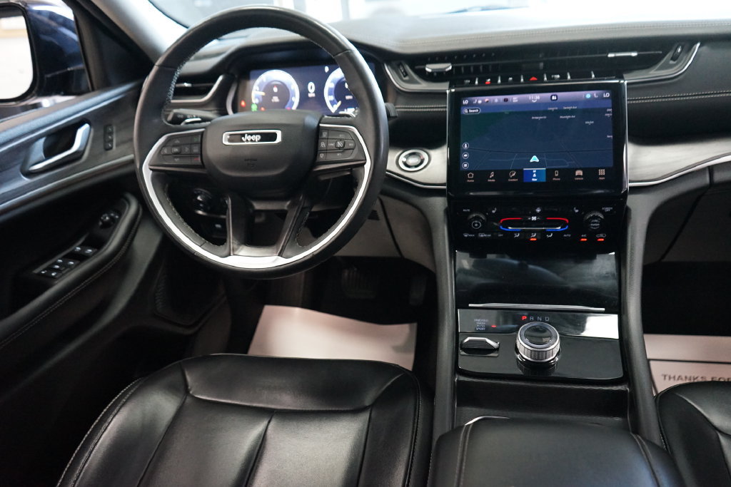 Used 2023 Jeep Grand Cherokee Limited AWD/4WD image 20