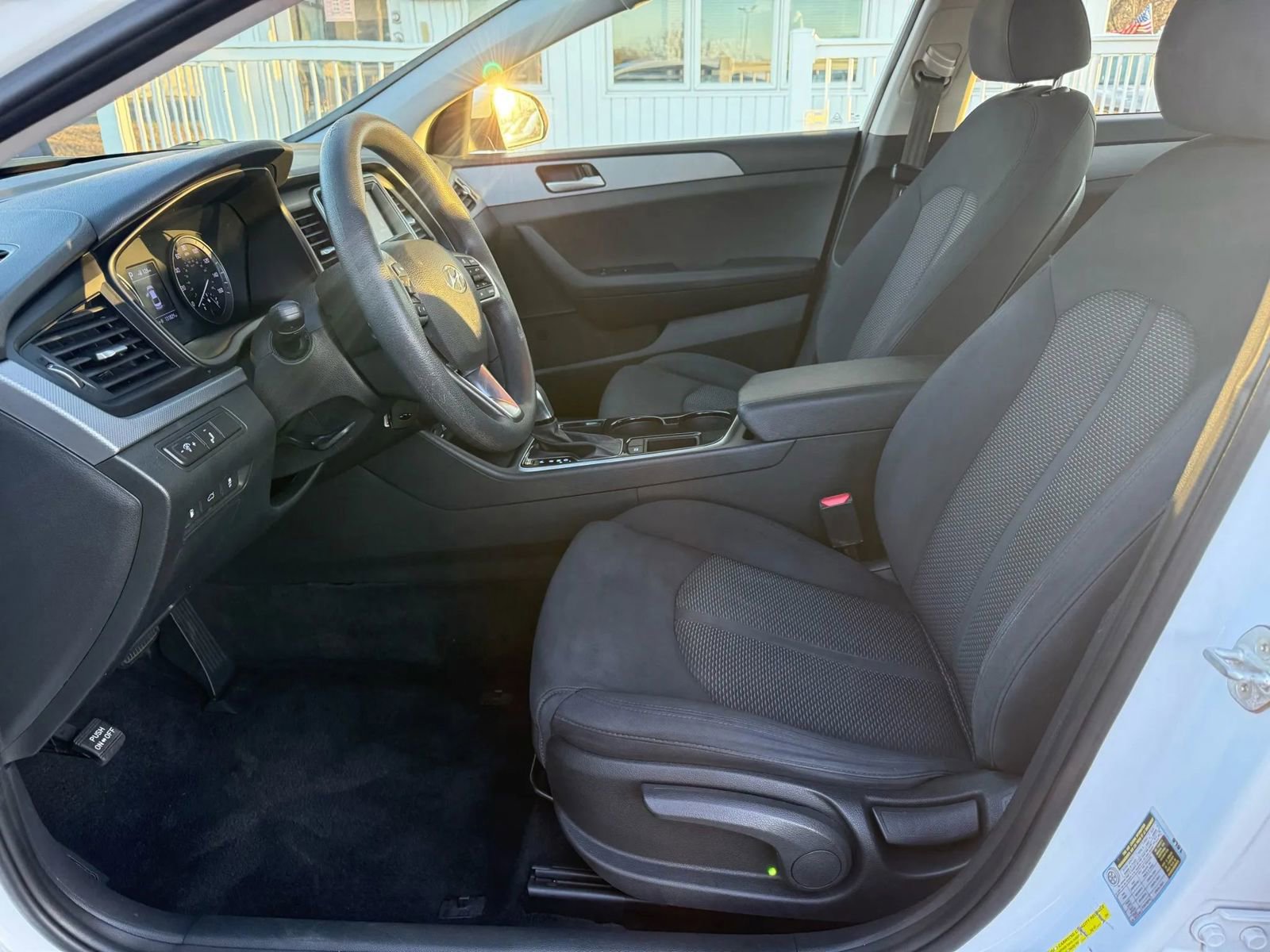 Used 2019 Hyundai Sonata SE FWD image 15