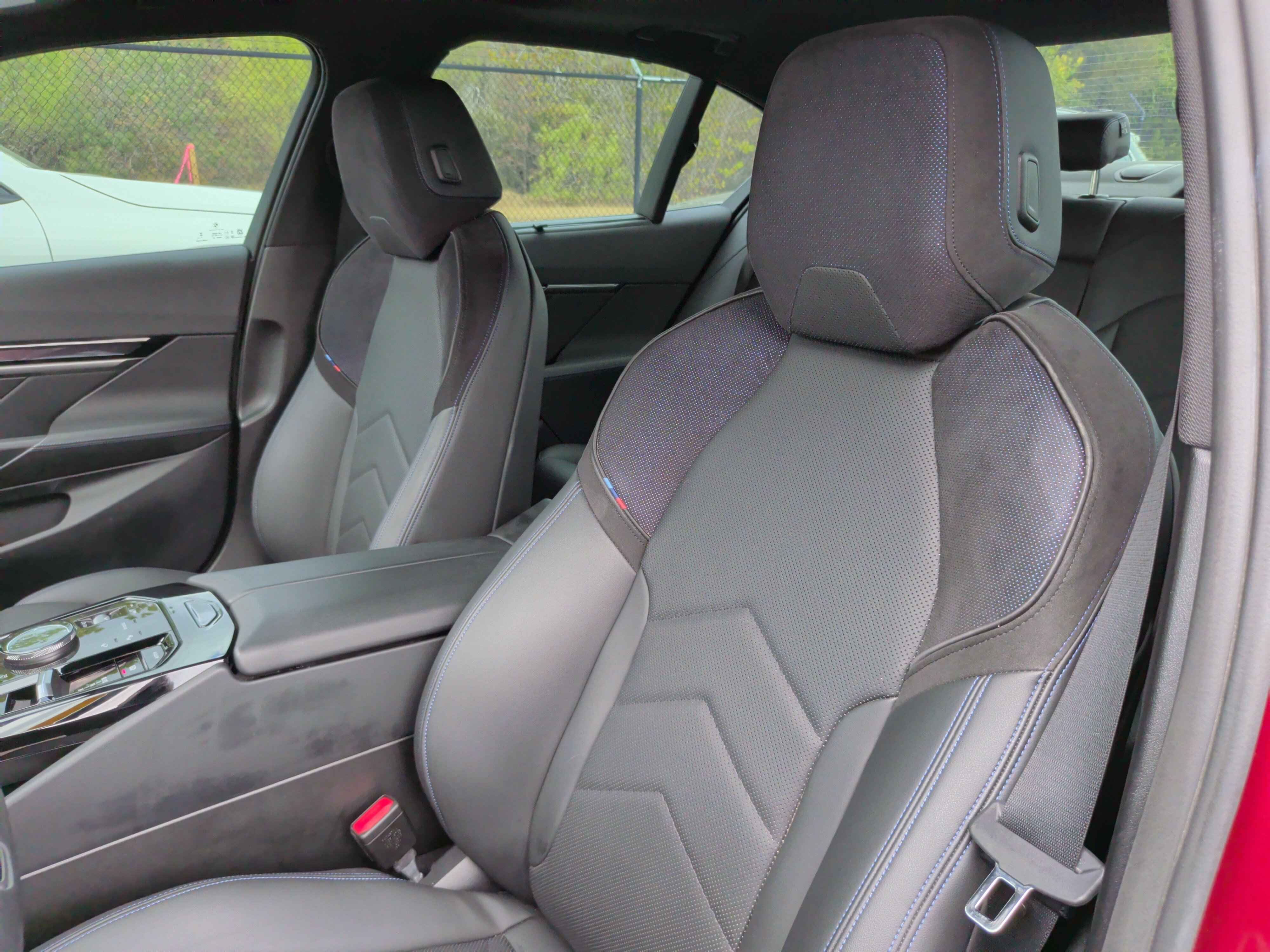 Used 2024 BMW i5 eDrive40i w/ M Sport Package RWD image 24