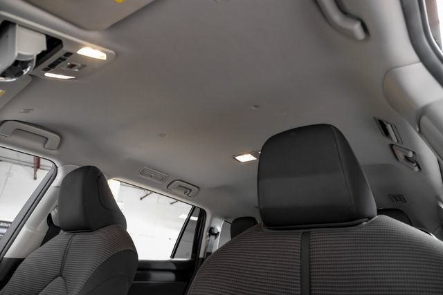 Used 2023 Toyota Highlander LE AWD/4WD image 32