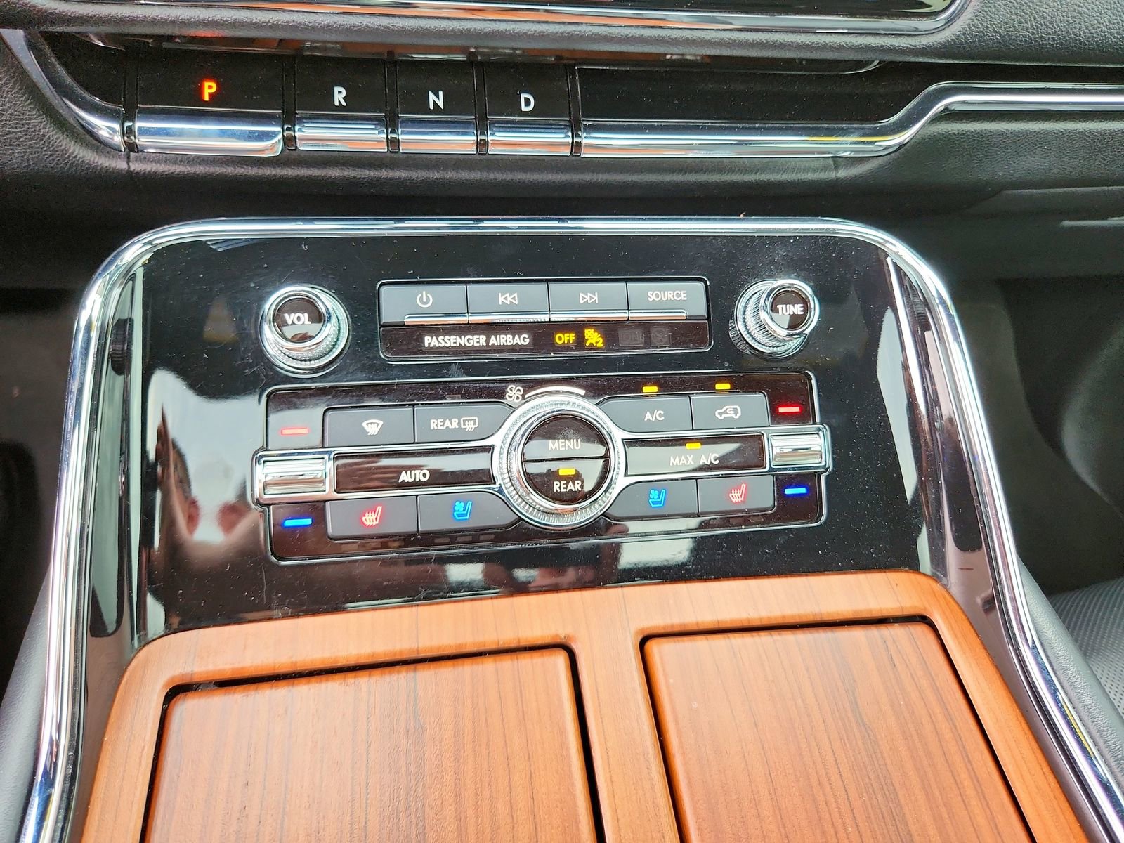 Used 2019 Lincoln Navigator Reserve image 21