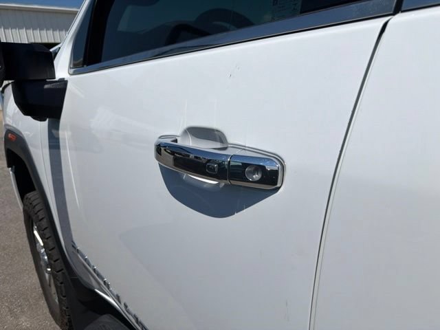 Used 2022 GMC Sierra 3500 Denali AWD/4WD image 34