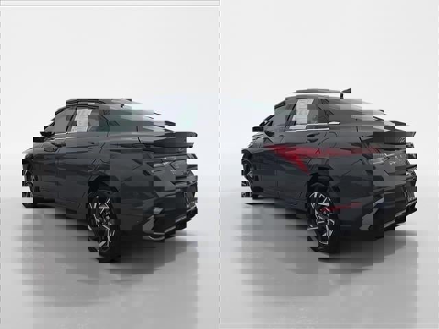 Certified 2025 Hyundai Elantra SEL image 5