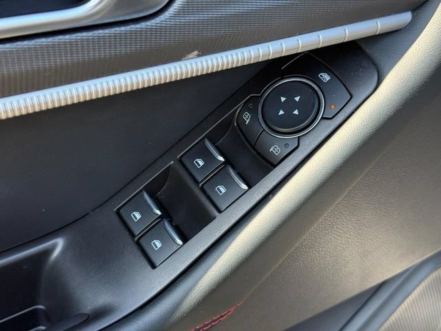 Used 2025 Ford Explorer ST-Line w/ ST-Line Street Pack AWD/4WD image 17