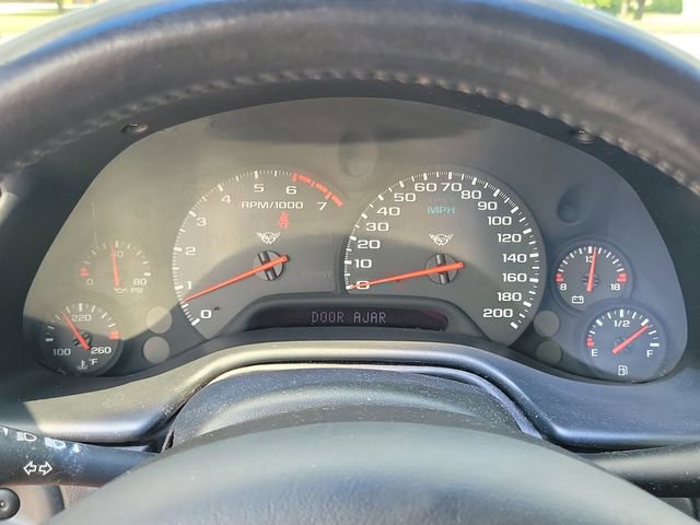 Used 2000 Chevrolet Corvette Coupe w/ Memory Pkg image 9