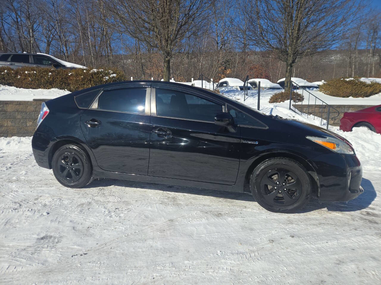 Used 2014 Toyota Prius Three image 2