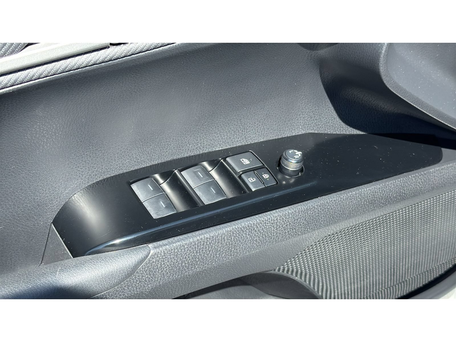 Certified 2025 Toyota Camry SE FWD image 14