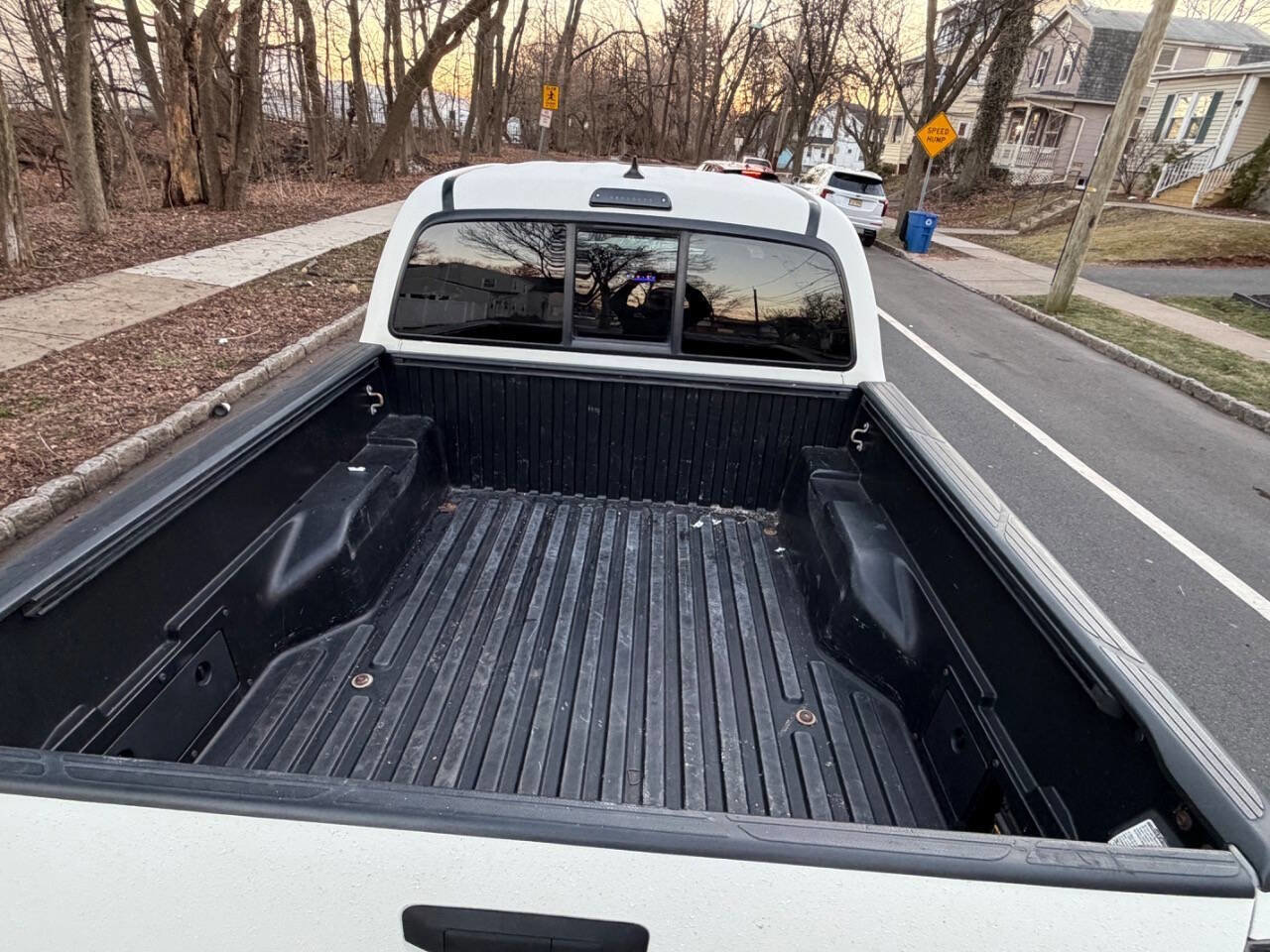 Used 2014 Toyota Tacoma 4x4 Double Cab w/ TRD Sport Package image 8
