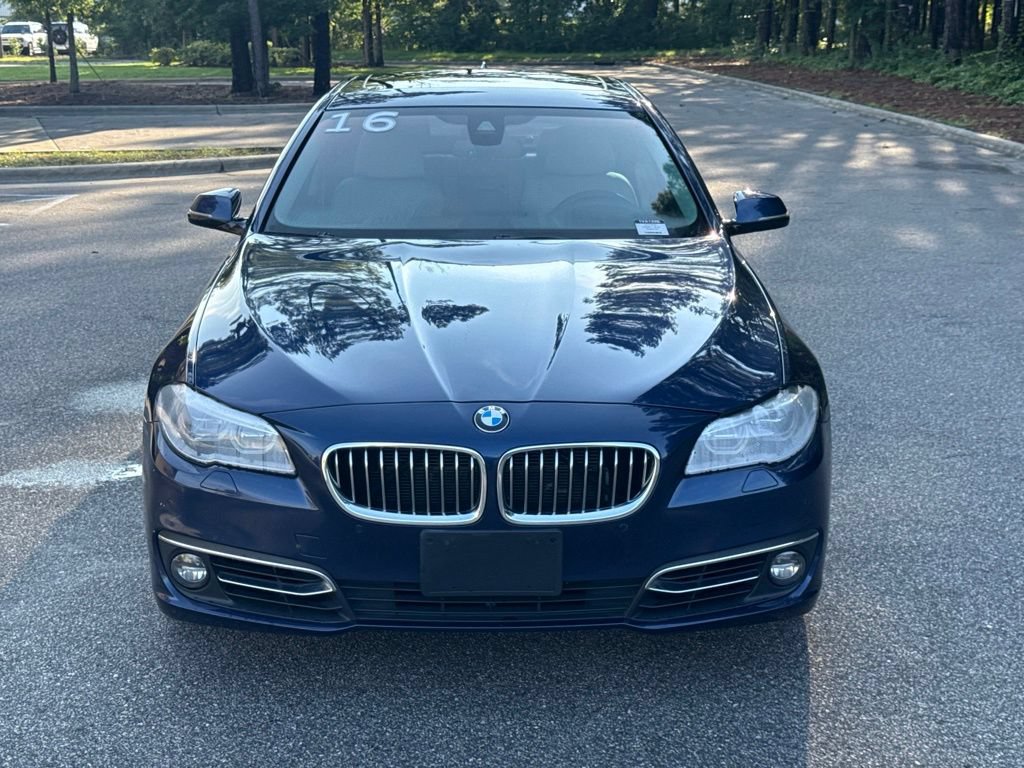Used 2016 BMW 550i Sedan RWD image 2