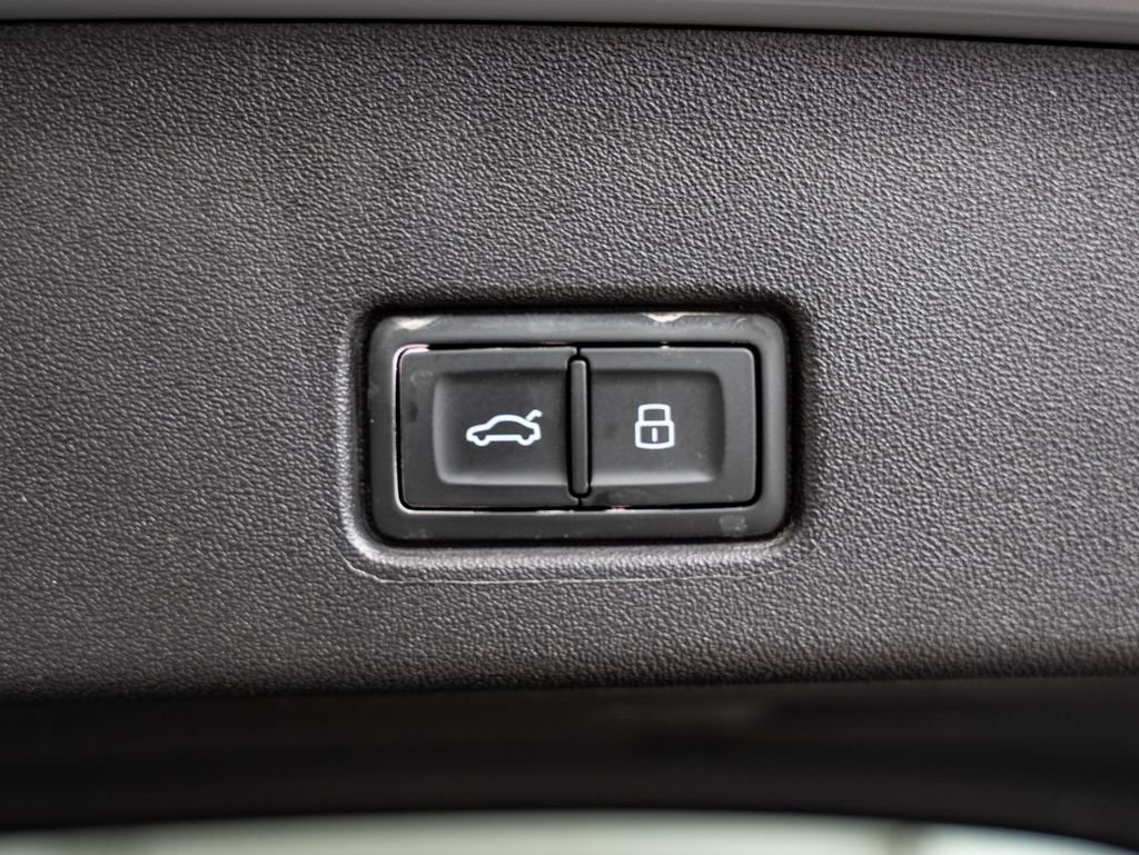 Used 2023 Audi Q4 e-tron Premium Plus w/ Premium Plus RWD image 22