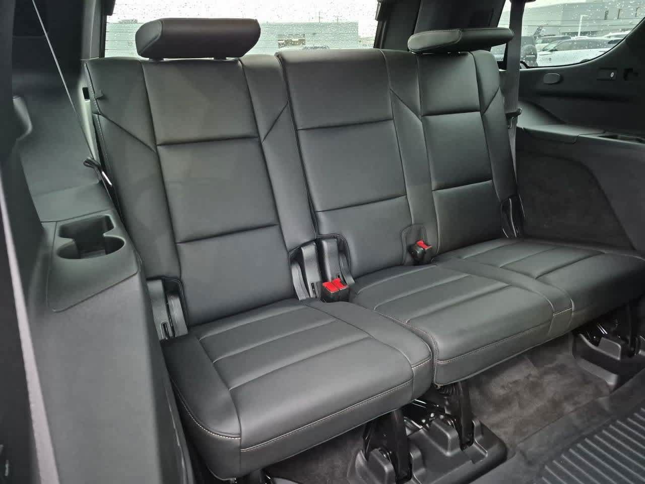 Used 2022 Cadillac Escalade Luxury AWD/4WD image 21