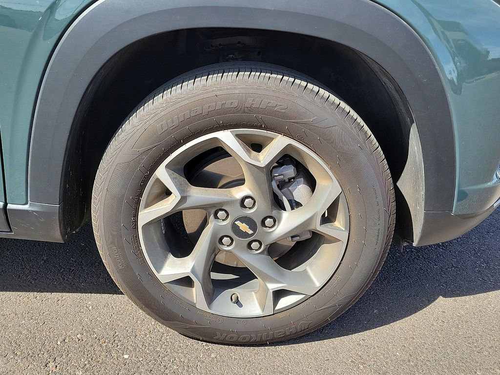 Used 2025 Chevrolet Trax LT image 5