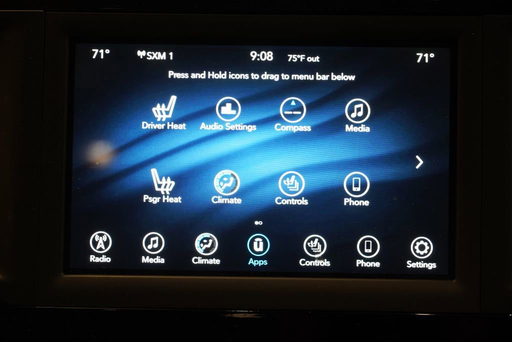 Used 2018 Chrysler Pacifica Touring-L FWD image 19