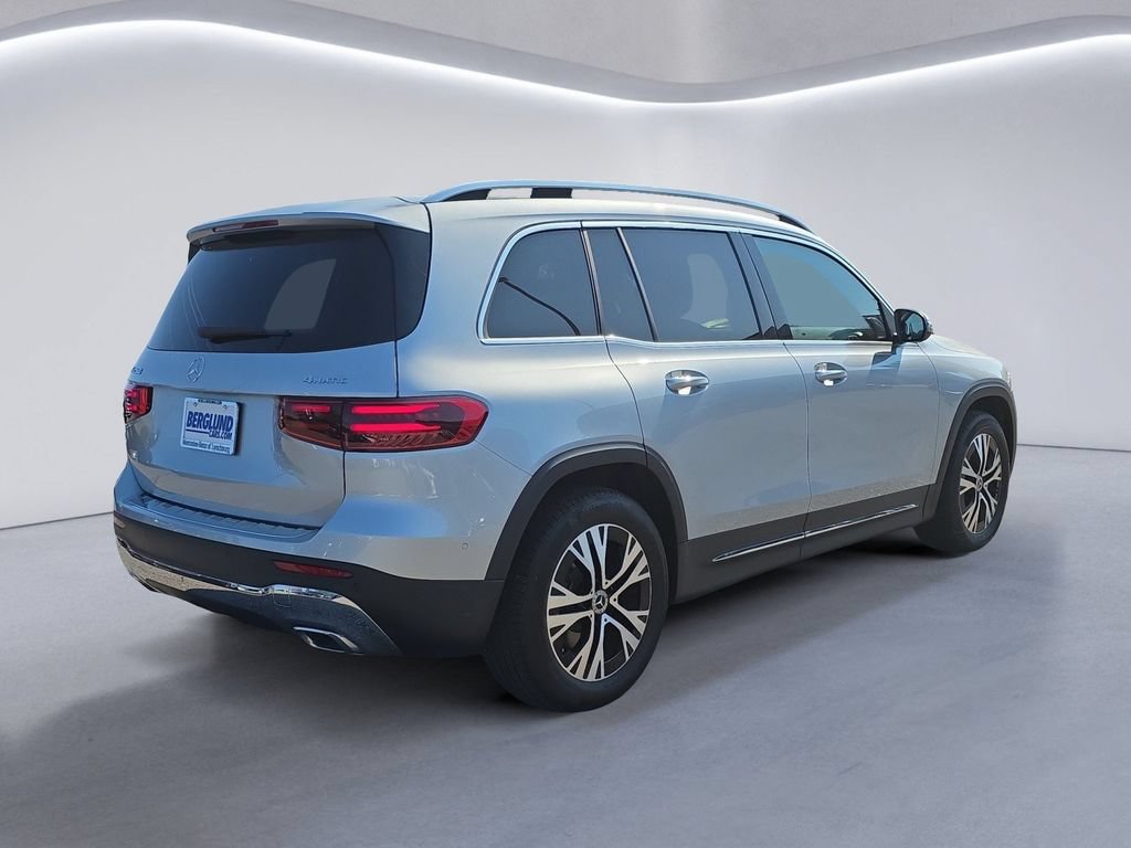 Used 2026 Mercedes-Benz GLB 250 4MATIC image 4