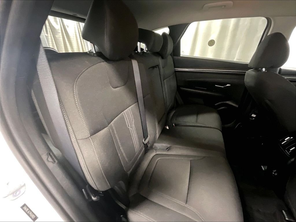 Used 2023 Hyundai Tucson SEL AWD/4WD image 16