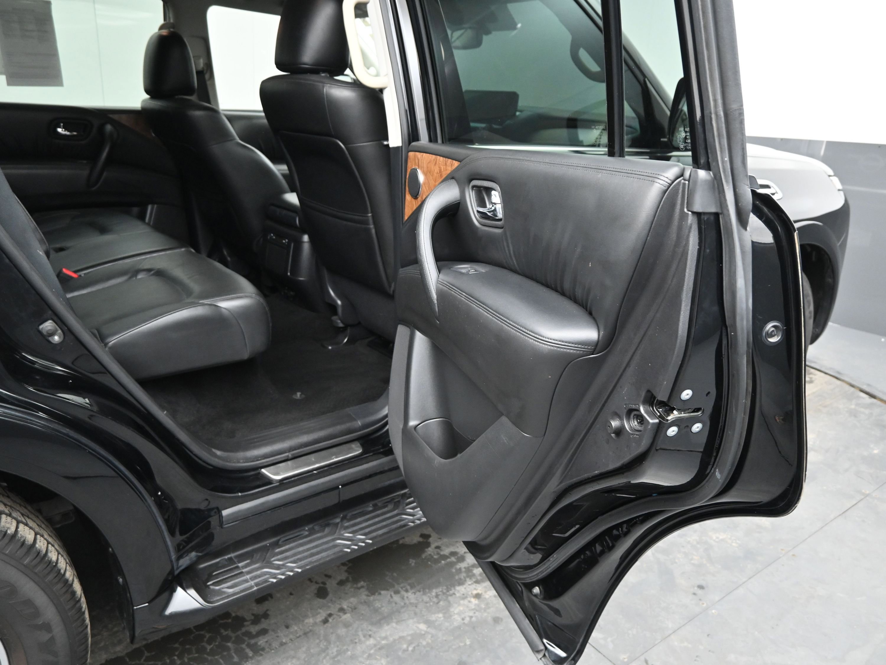 Used 2022 Nissan Armada SL image 10