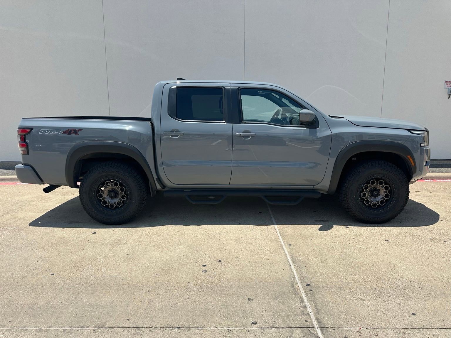 Used 2024 Nissan Frontier PRO-4X w/ Off-Road Protection Package AWD/4WD image 8