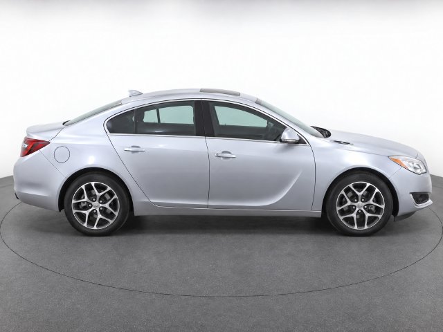 Used 2016 Buick Regal Sport Touring FWD image 8