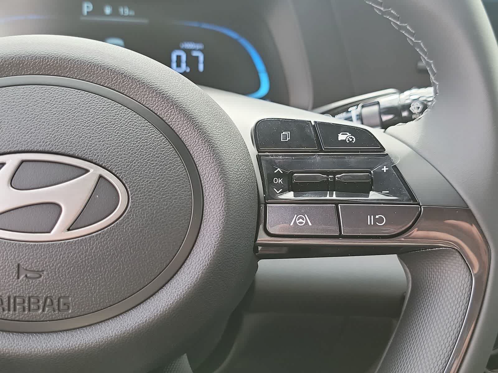 Certified 2025 Hyundai Elantra Sport FWD image 26