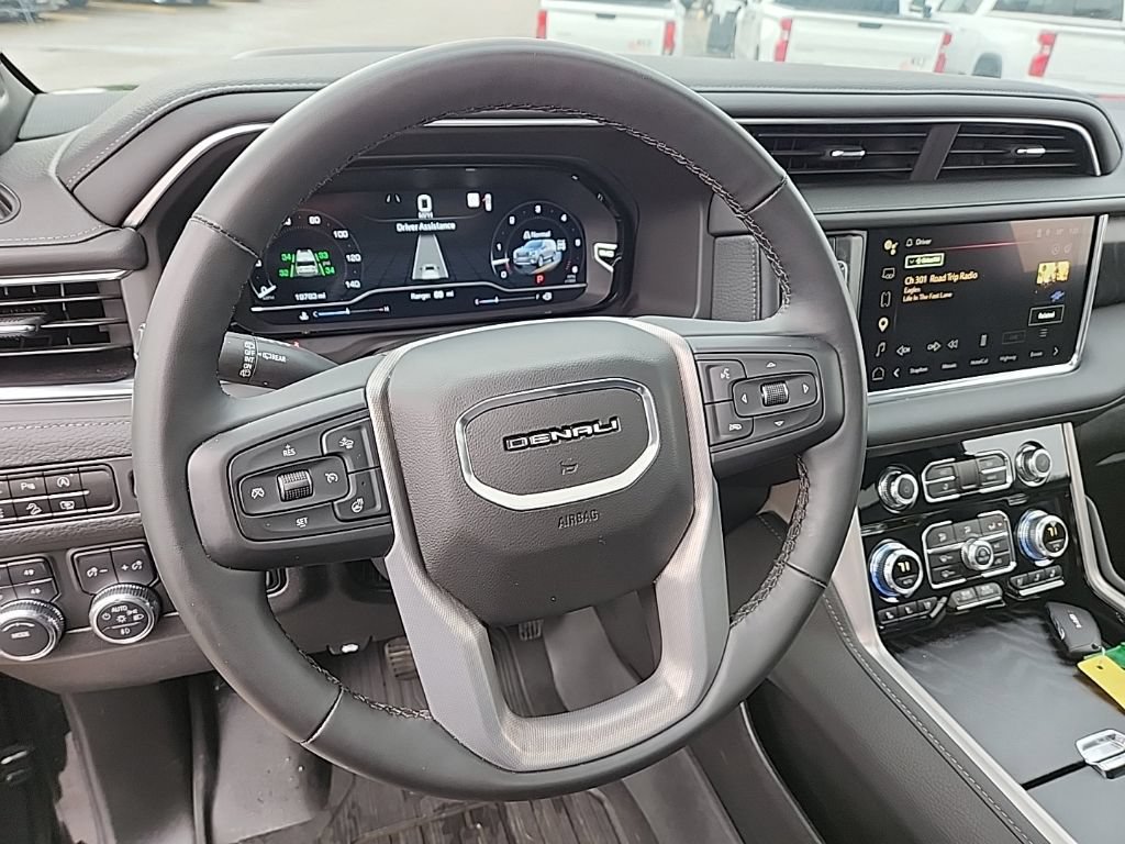 Certified 2024 GMC Yukon Denali w/ Max Trailering Package AWD/4WD image 9