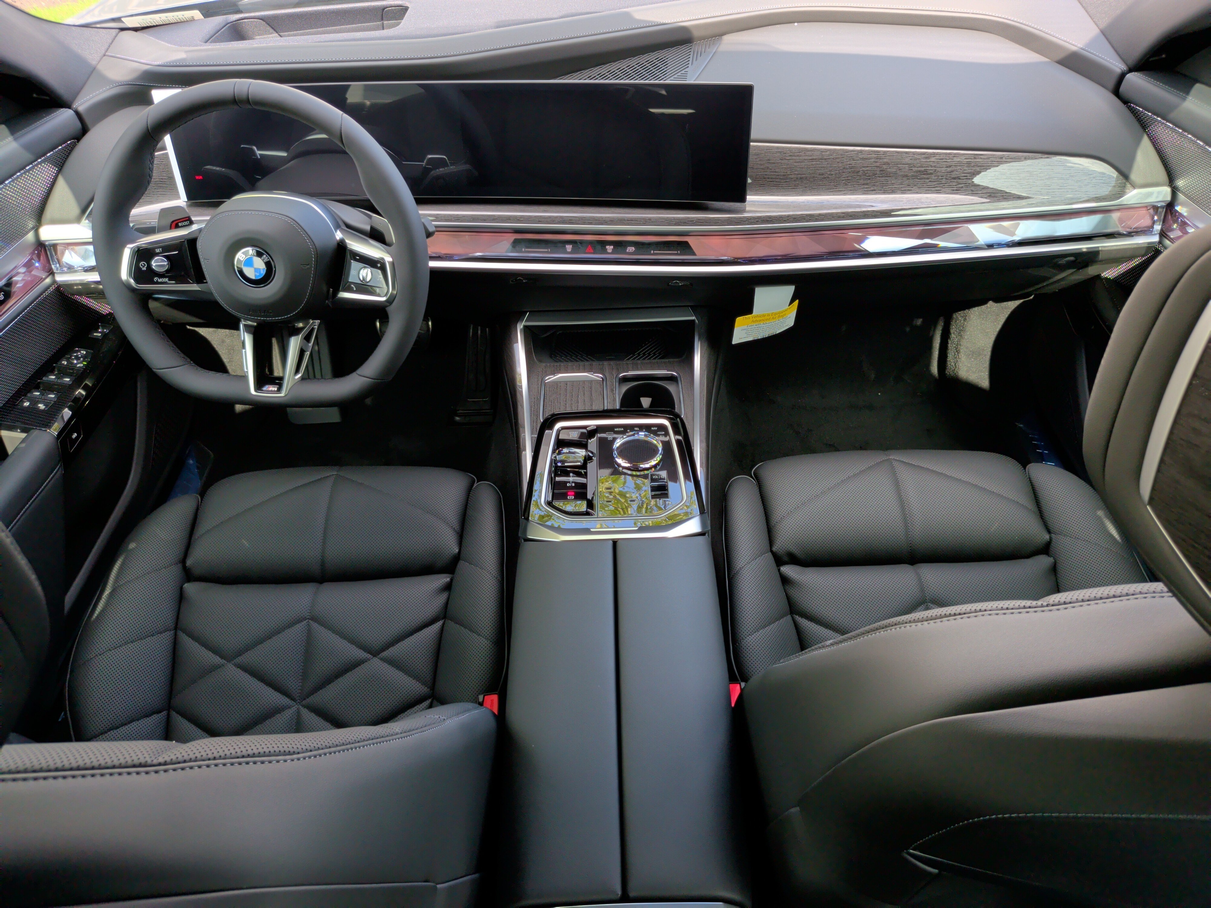 New 2026 BMW 740i w/ Premium Package RWD image 32