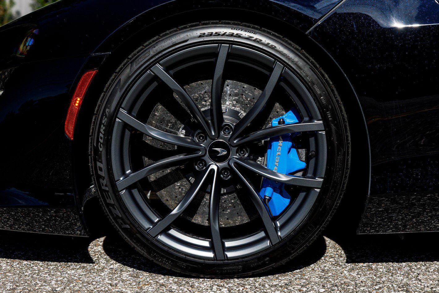 Used 2023 McLaren Artura image 18