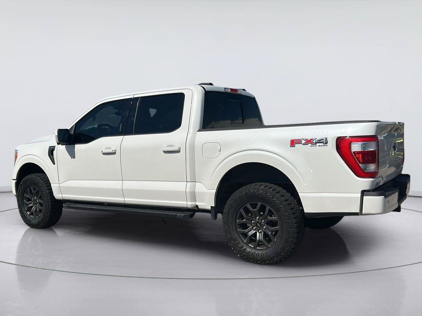 Used 2023 Ford F150 Lariat AWD/4WD image 6
