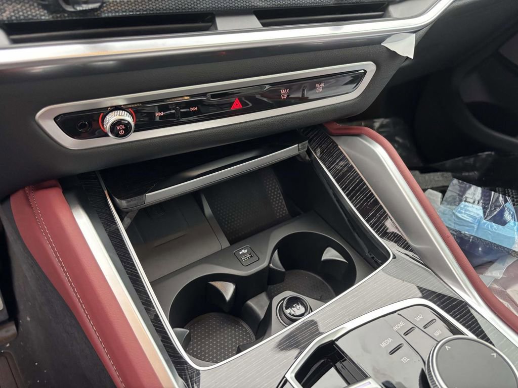 New 2026 BMW X6 xDrive40i image 18