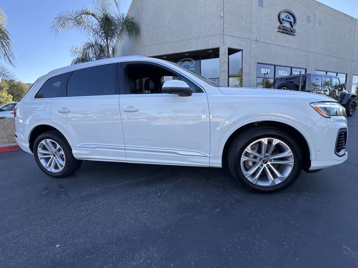 Used 2025 Audi Q7 Premium Plus image 12