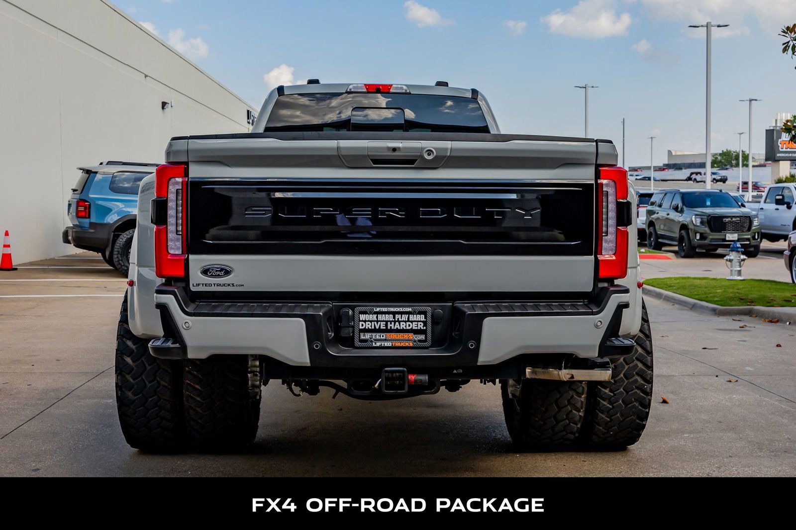 Used 2025 Ford F450 Platinum w/ FX4 Off-Road Package AWD/4WD image 7