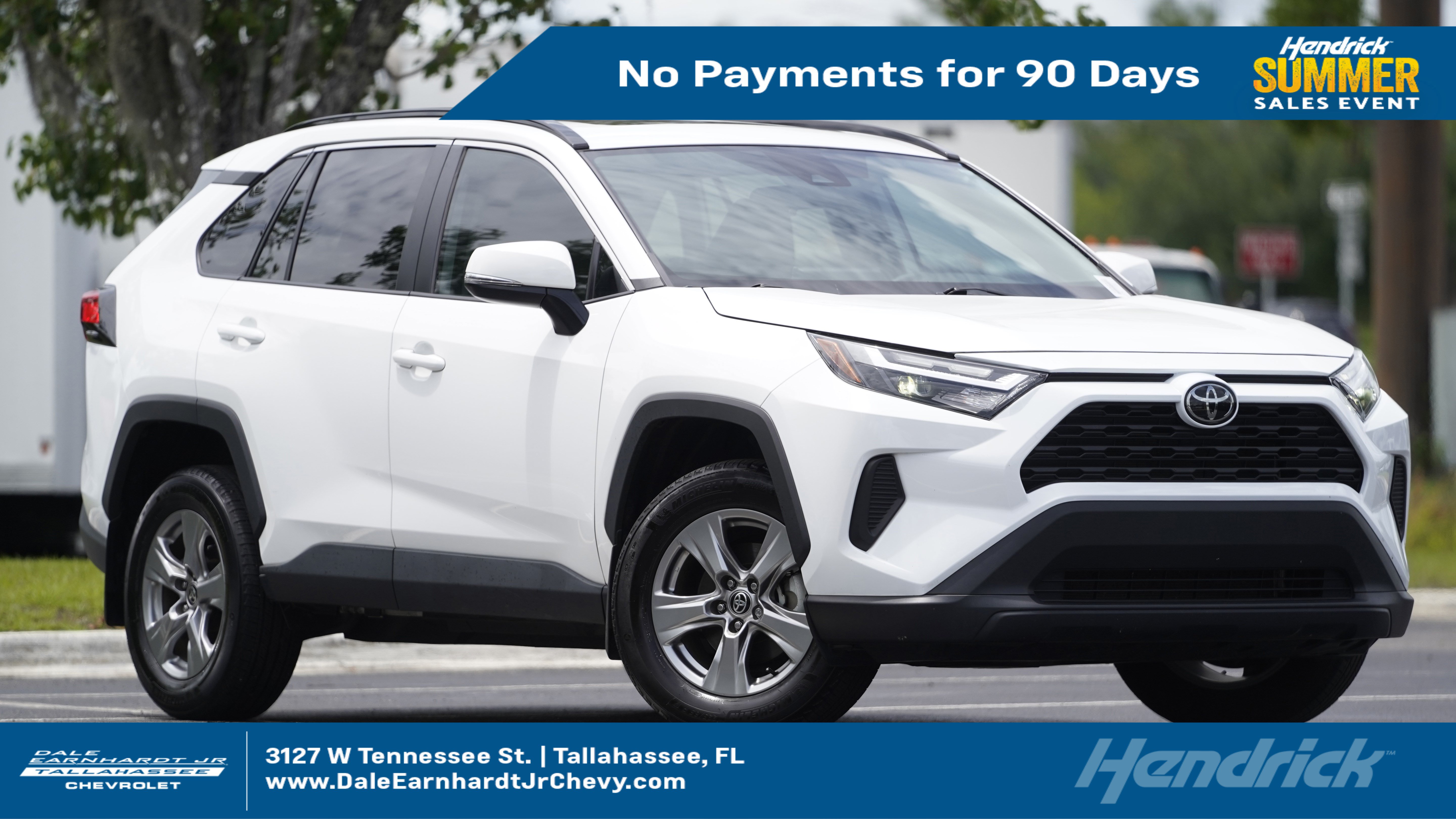 Used 2024 Toyota RAV4 XLE w/ Convenience Package FWD image 1