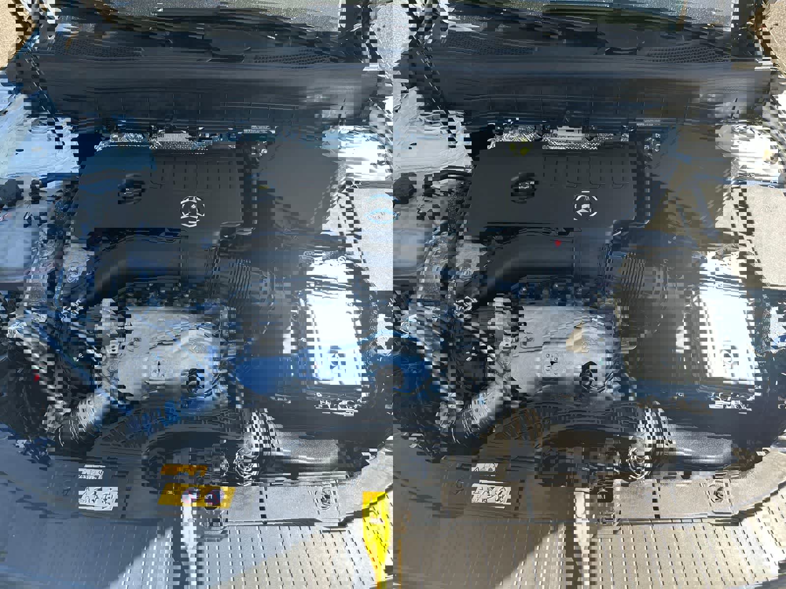 Used 2021 Mercedes-Benz GLB 250 4MATIC image 7