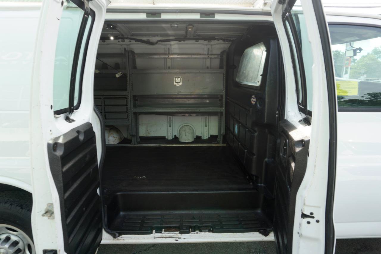 Used 2021 Chevrolet Express 2500 w/ Enhanced Convenience Package RWD image 5