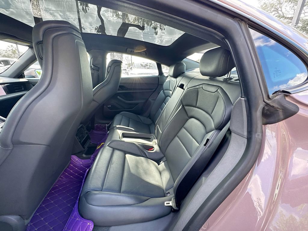 Used 2022 Porsche Taycan image 26