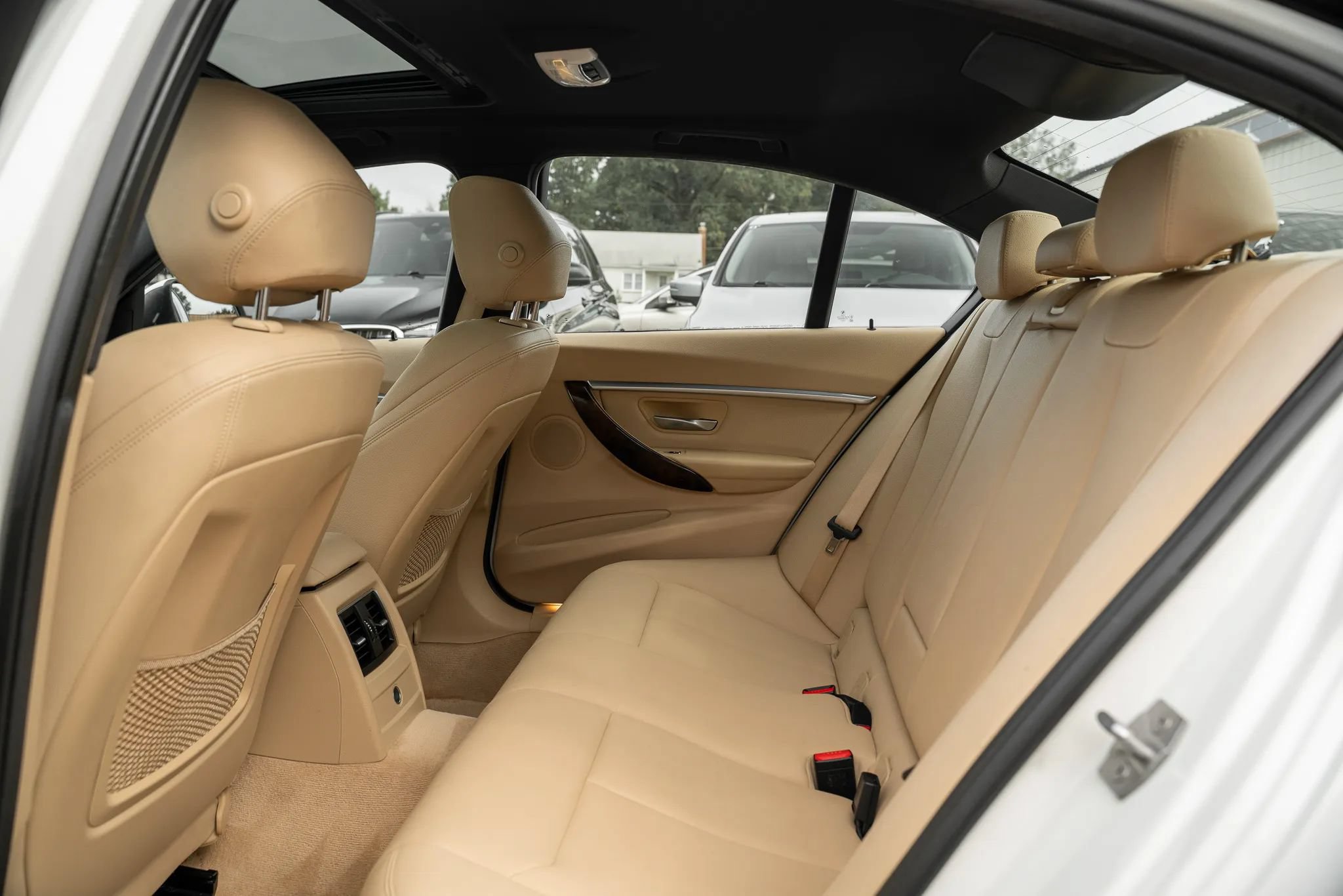 Used 2016 BMW 328i Sedan RWD image 8