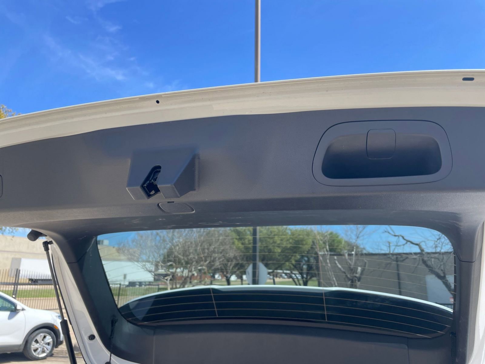 Used 2025 Chevrolet Trax LT image 24