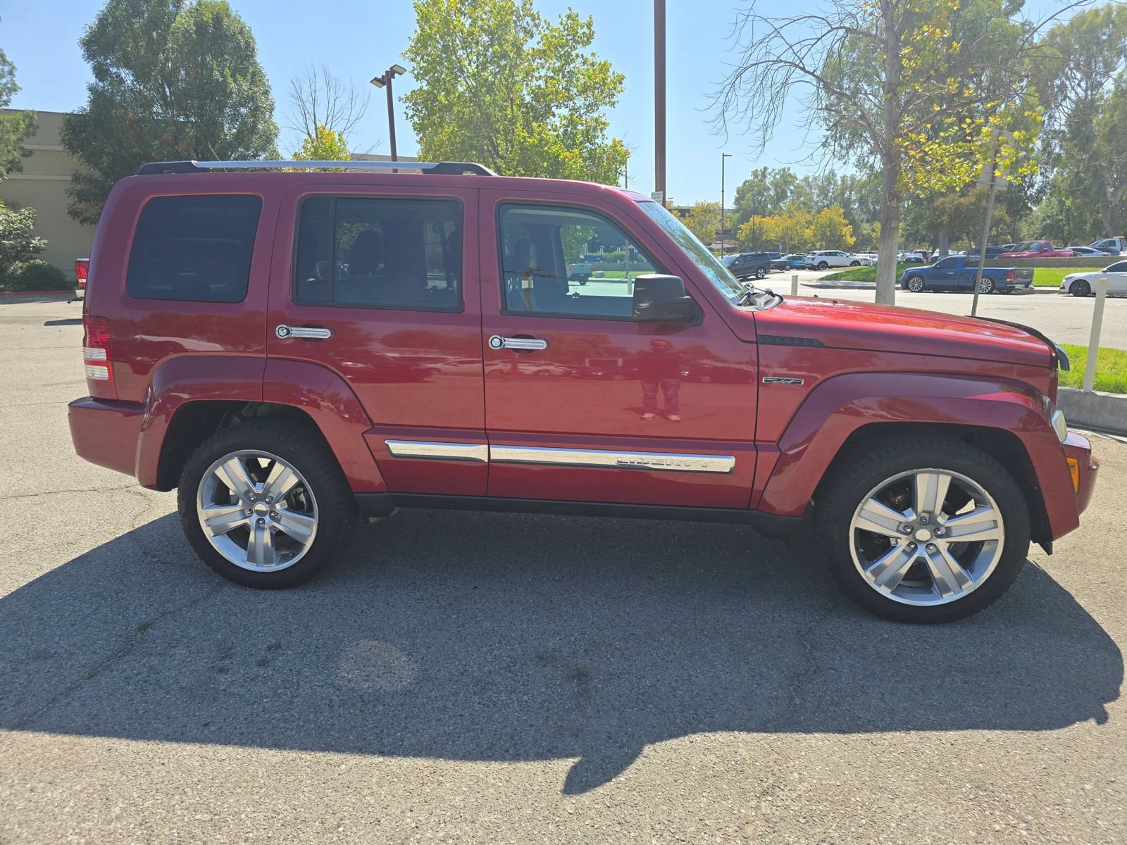 Used 2012 Jeep Liberty Limited Jet AWD/4WD image 4