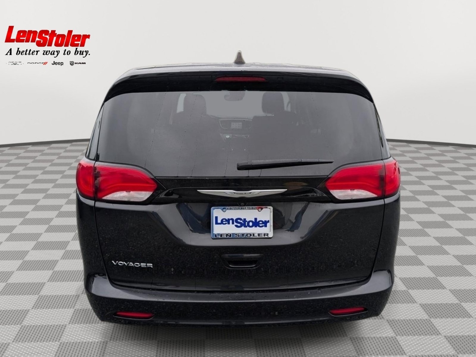 Used 2023 Chrysler Voyager LX FWD image 4