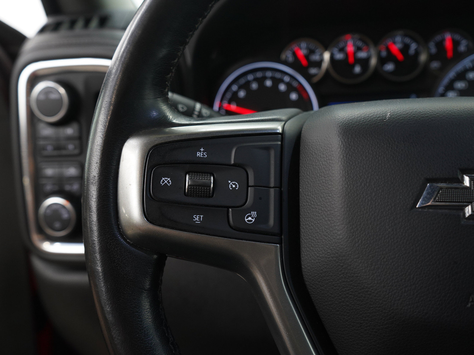 Used 2020 Chevrolet Silverado 1500 LT Trail Boss AWD/4WD image 27
